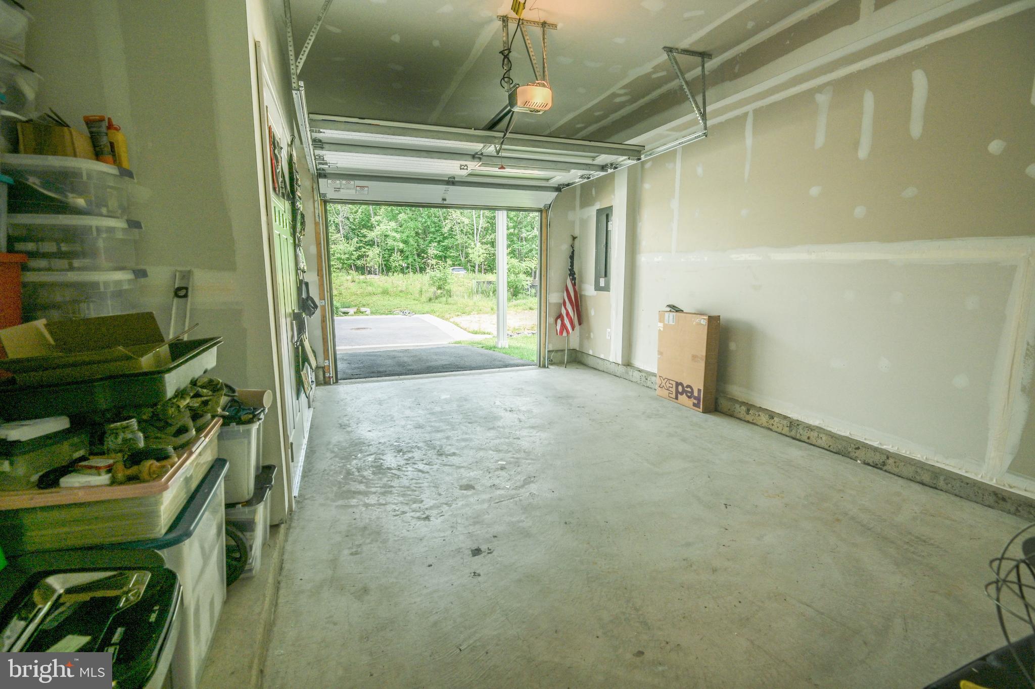 TANYARD SHORES - Residential Lease