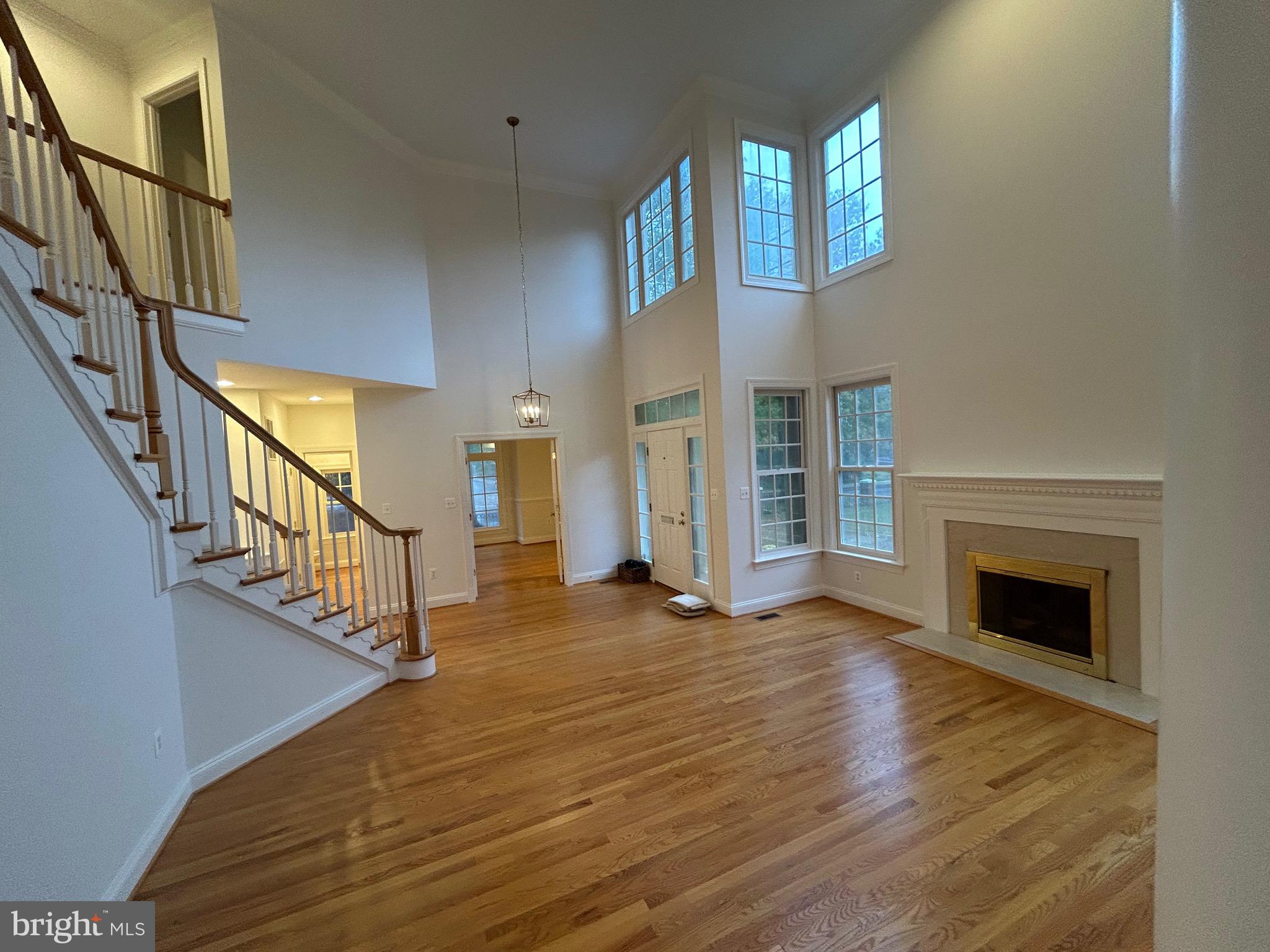 SHIRLEY WOODS - Residential Lease