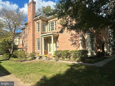 4801 26TH STREET N ARLINGTON VA 22207