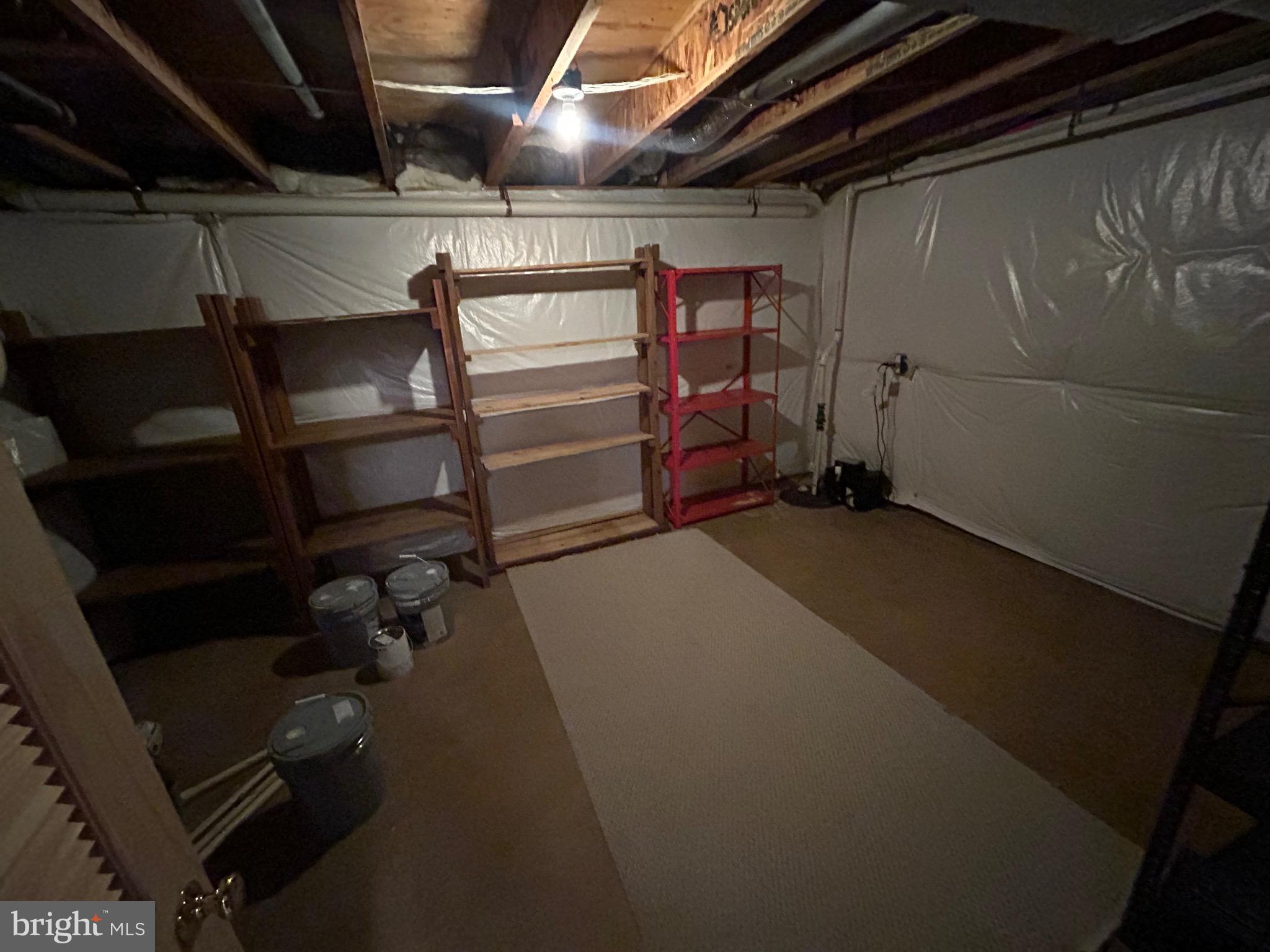 SHIRLEY WOODS - Residential Lease