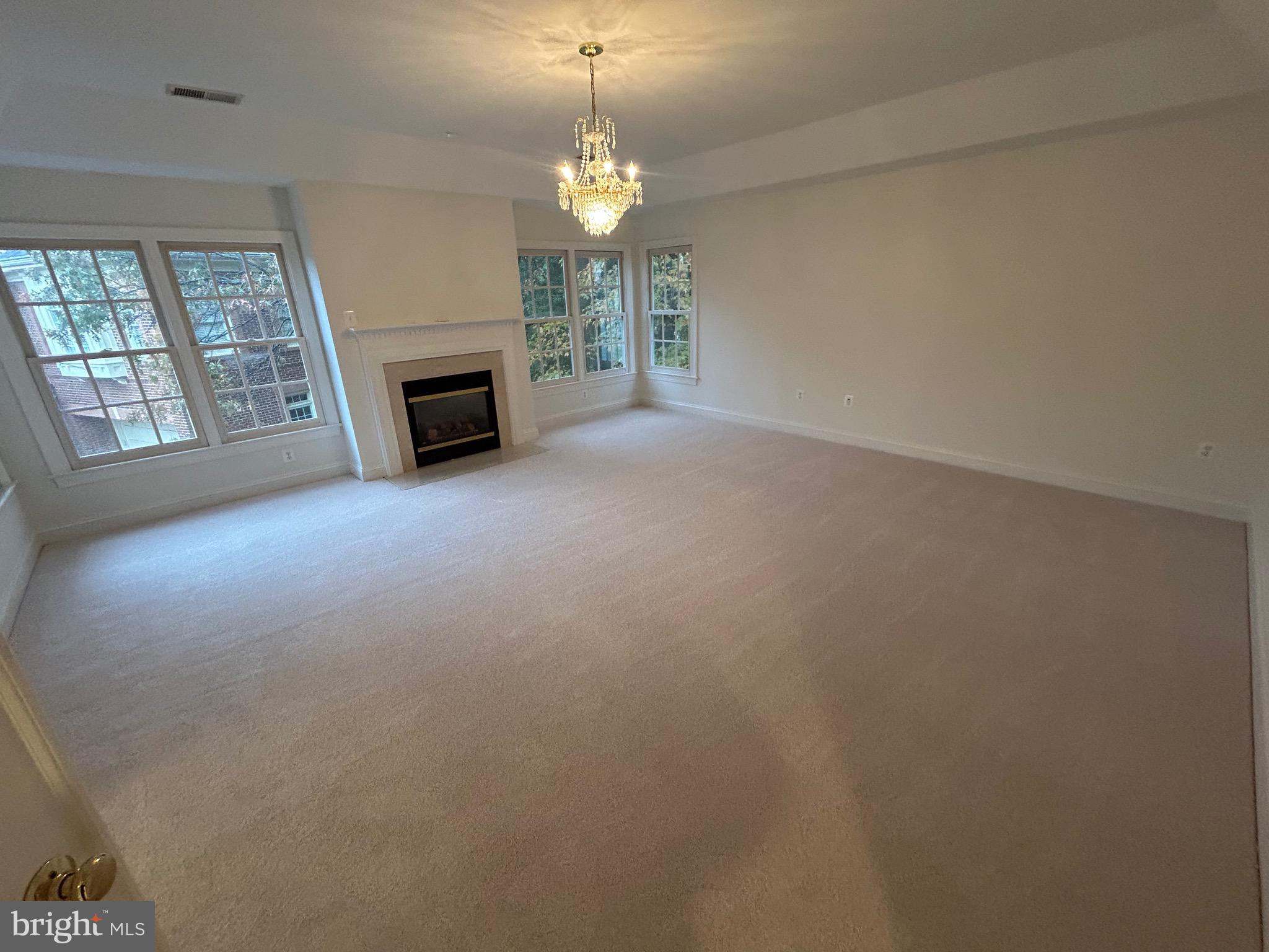 SHIRLEY WOODS - Residential Lease