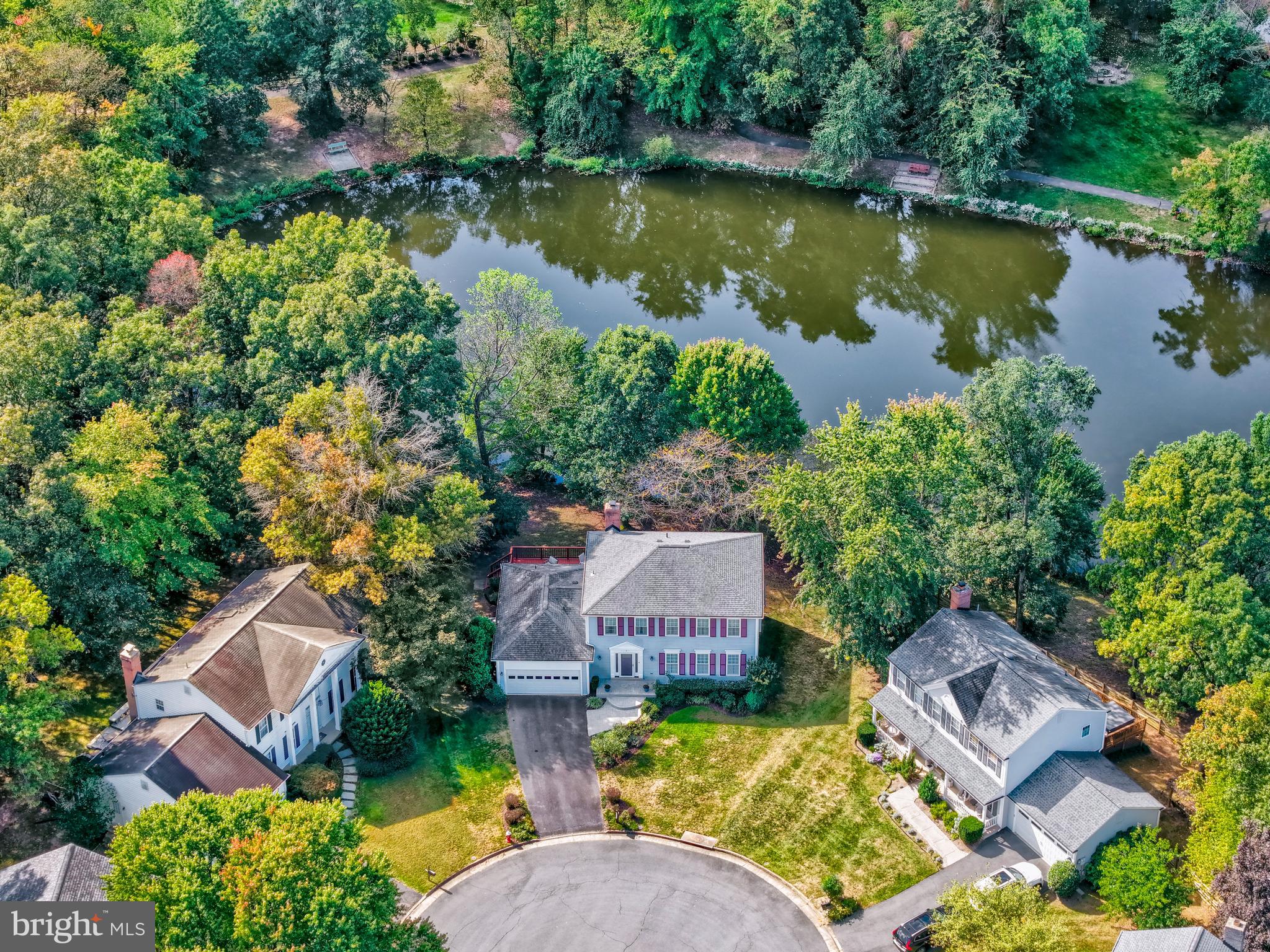 7 S LOWERY COURT