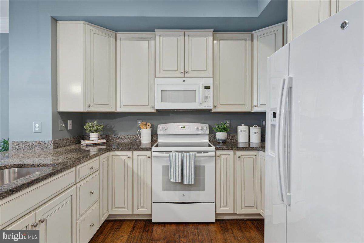 LINTON AT BALLENGER - Residential