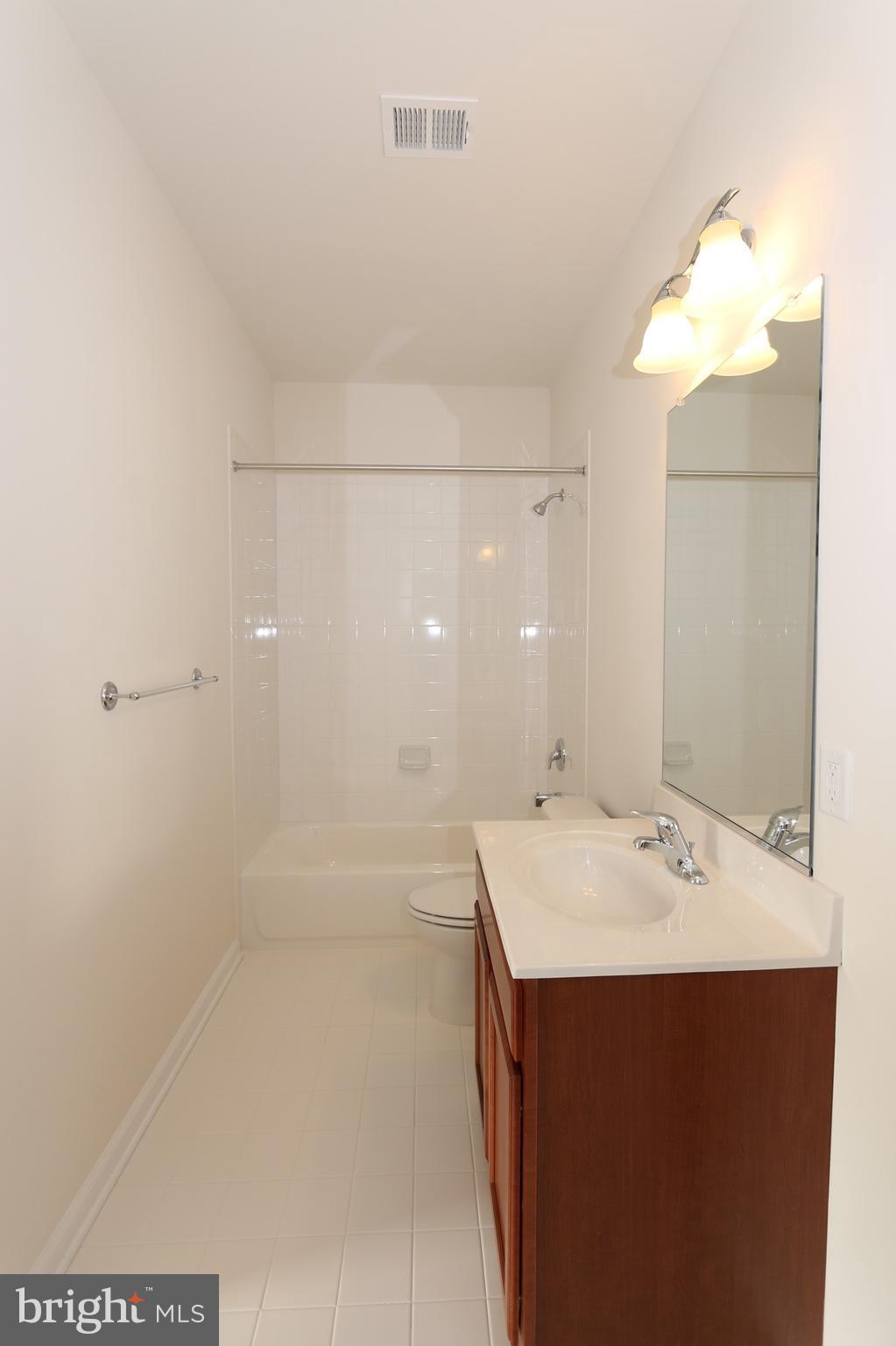 URBANA - Residential Lease