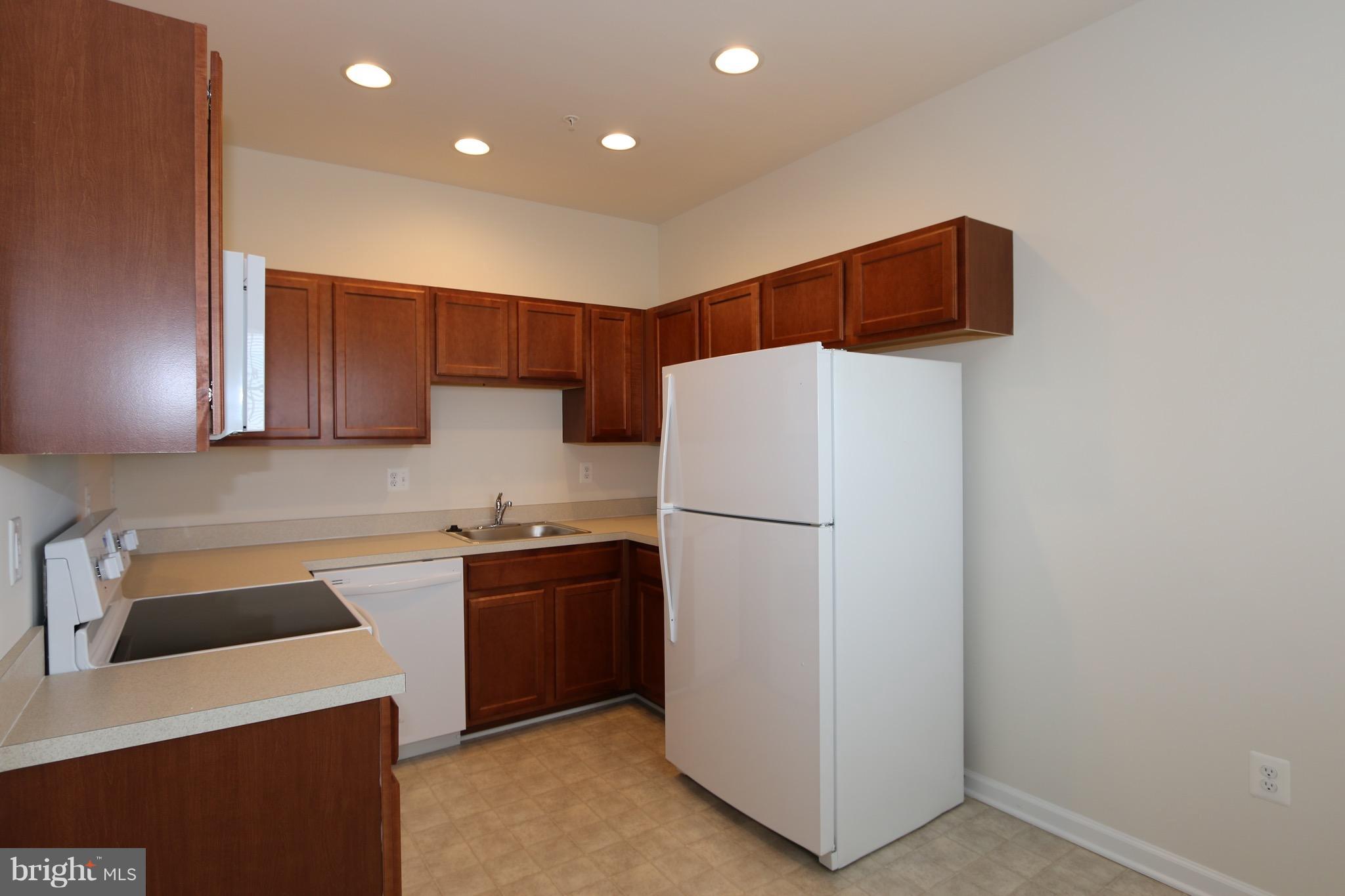 URBANA - Residential Lease