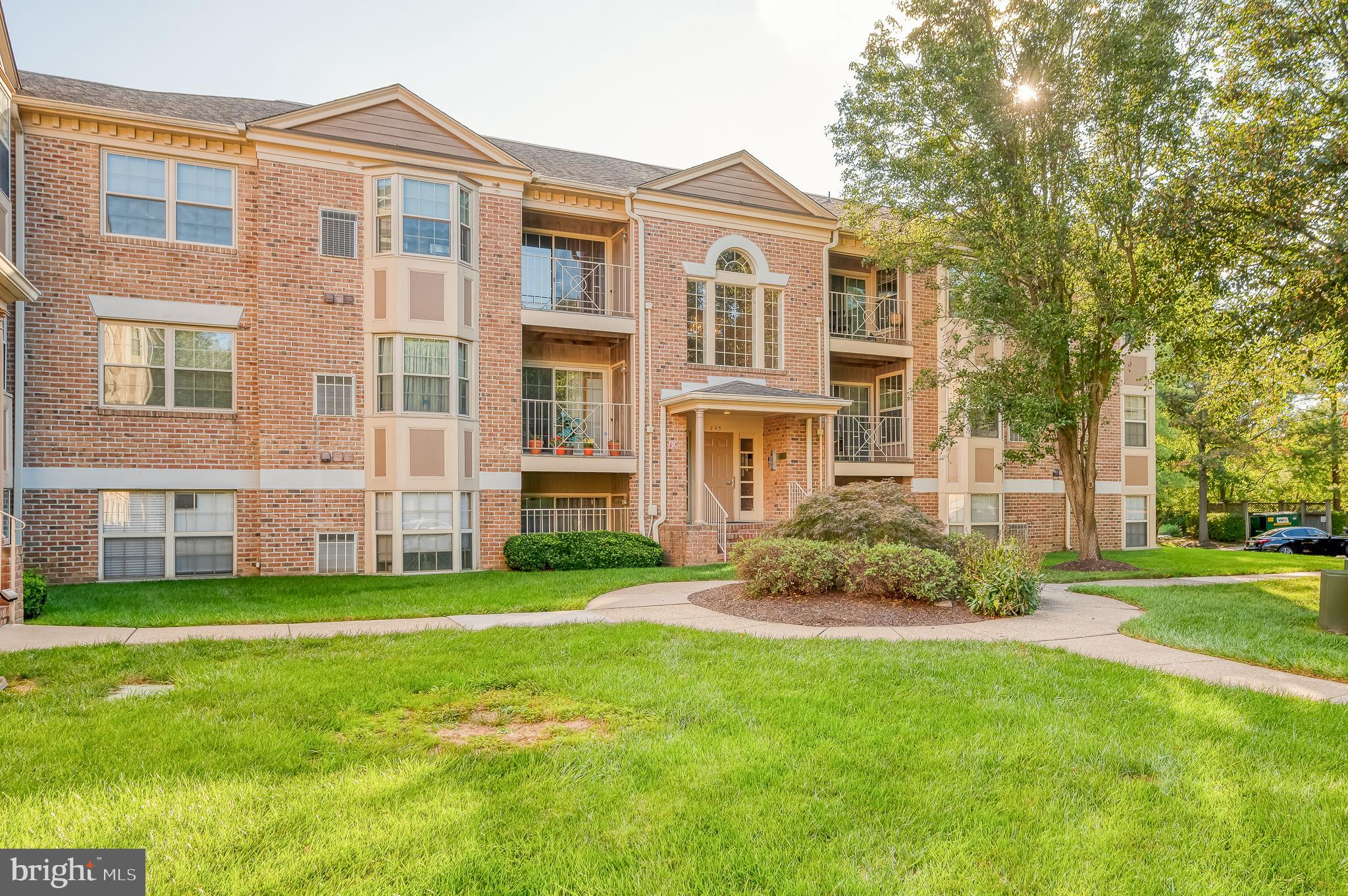 THE POINTE - Residential