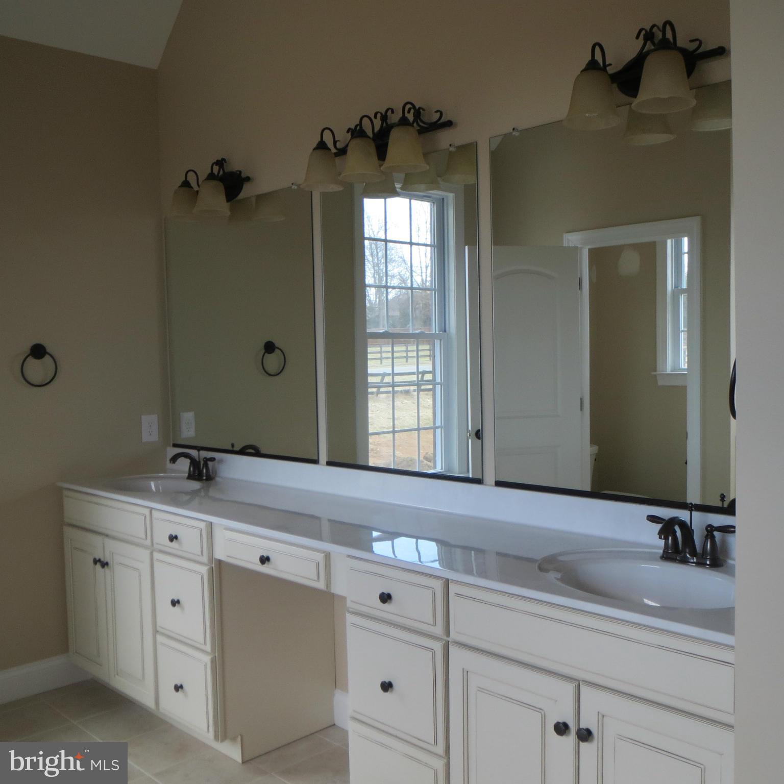 GLENDOBBIN RIDGE - Residential