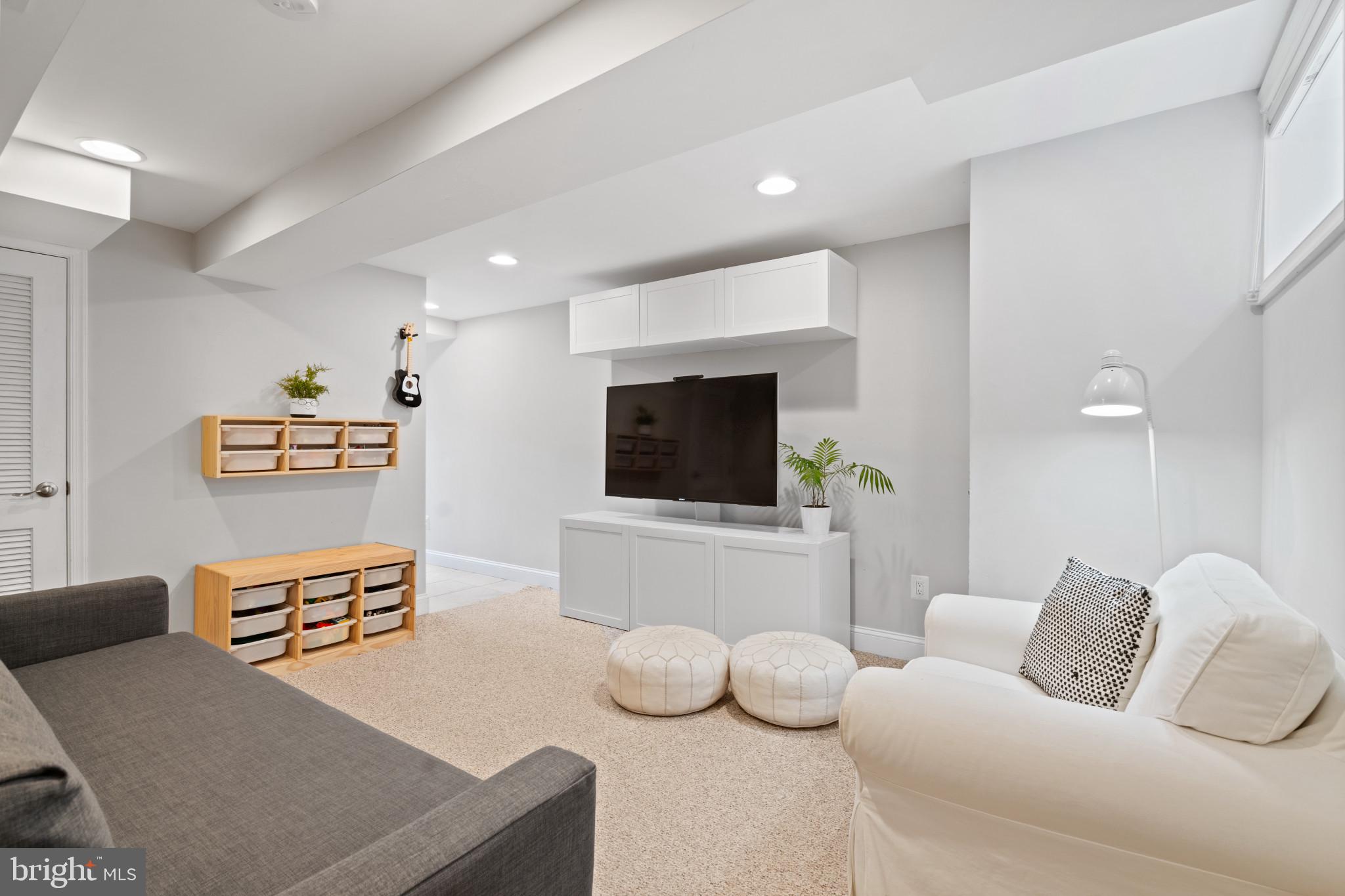 JEFFERSON HOMES - Residential