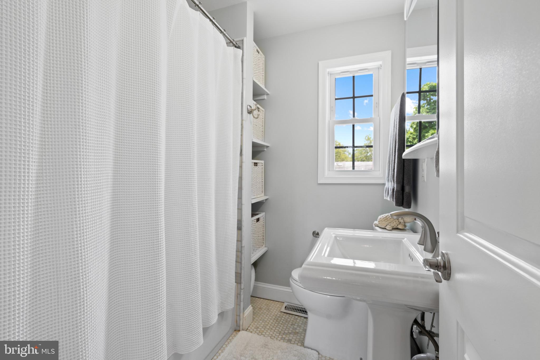 JEFFERSON HOMES - Residential