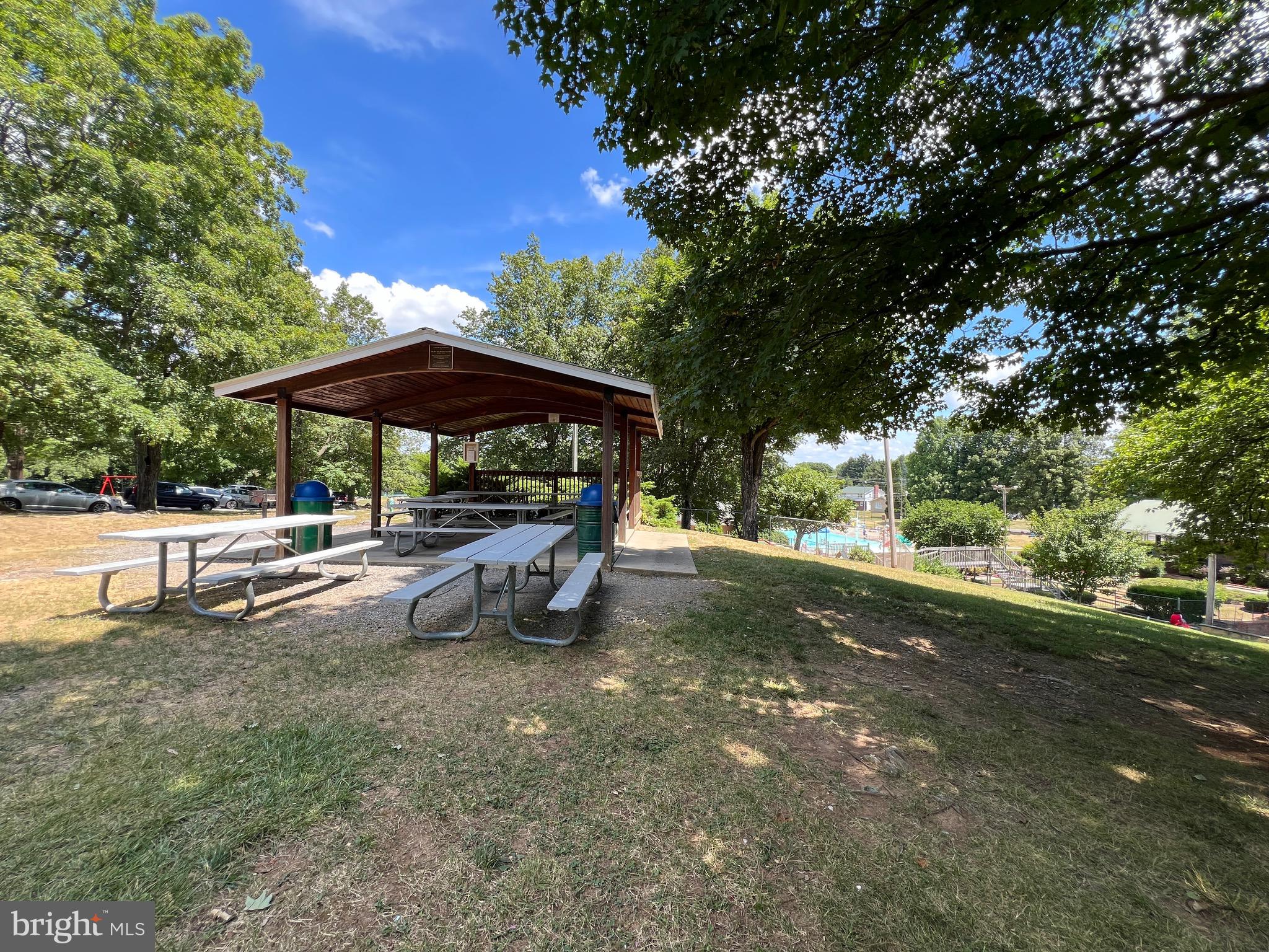 ROSEMONT ORCHARD - Residential