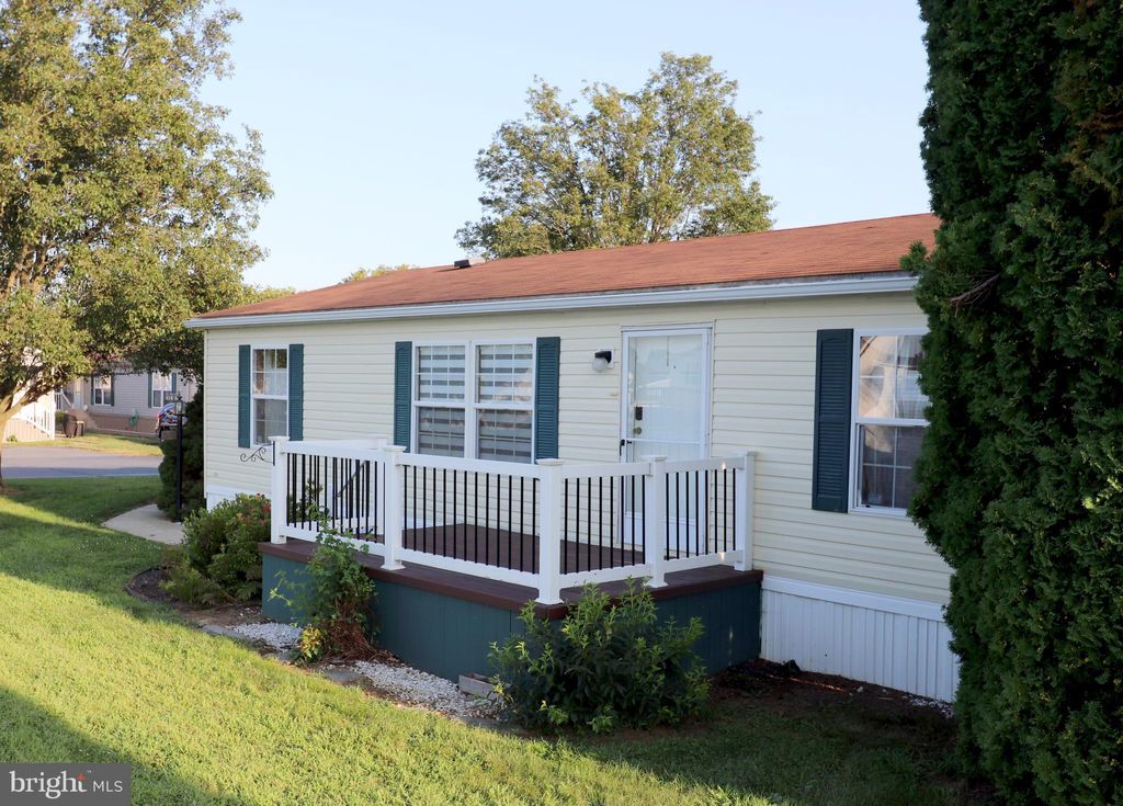 Photo of 109 Falcon Court, LANCASTER, PA 17603 (MLS # PALA2073956)
