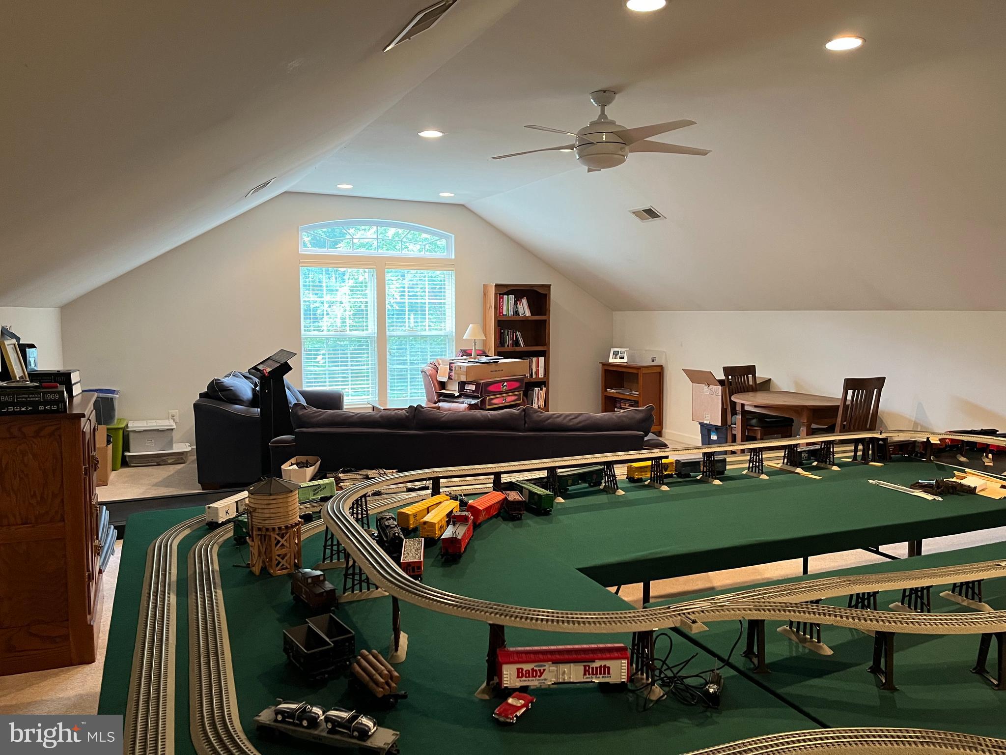 ESTATE AT SKIPTON CRK - Residential