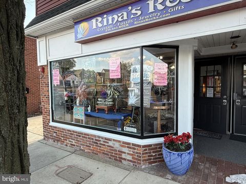 Photo of 120 S York Road #STORE A, HATBORO, PA 19040 (MLS # PAMC2158368)