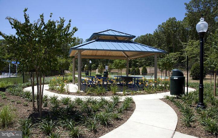 TANYARD SPRINGS - Residential Lease