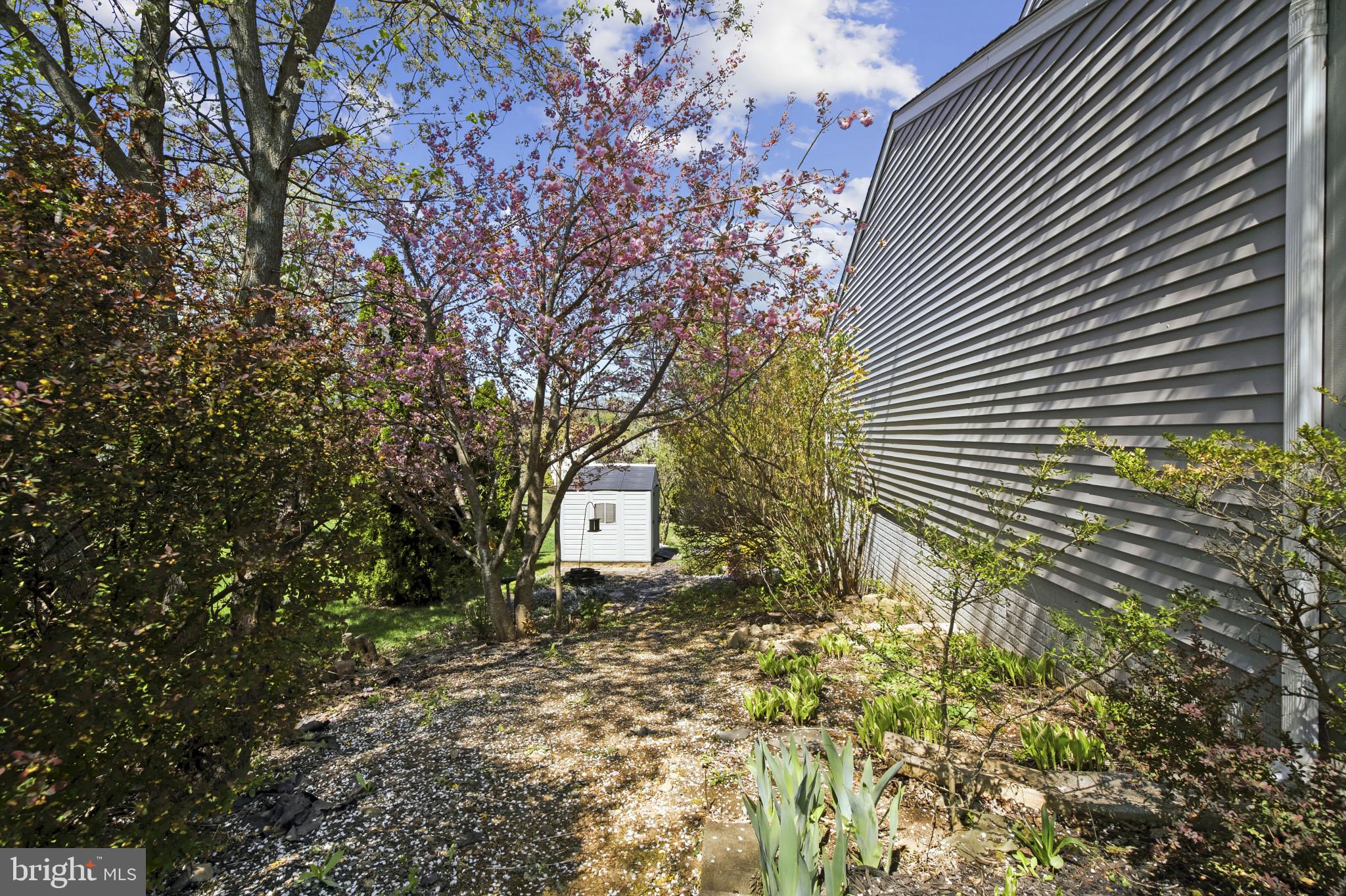 WHISPERING MEADOWS - Residential