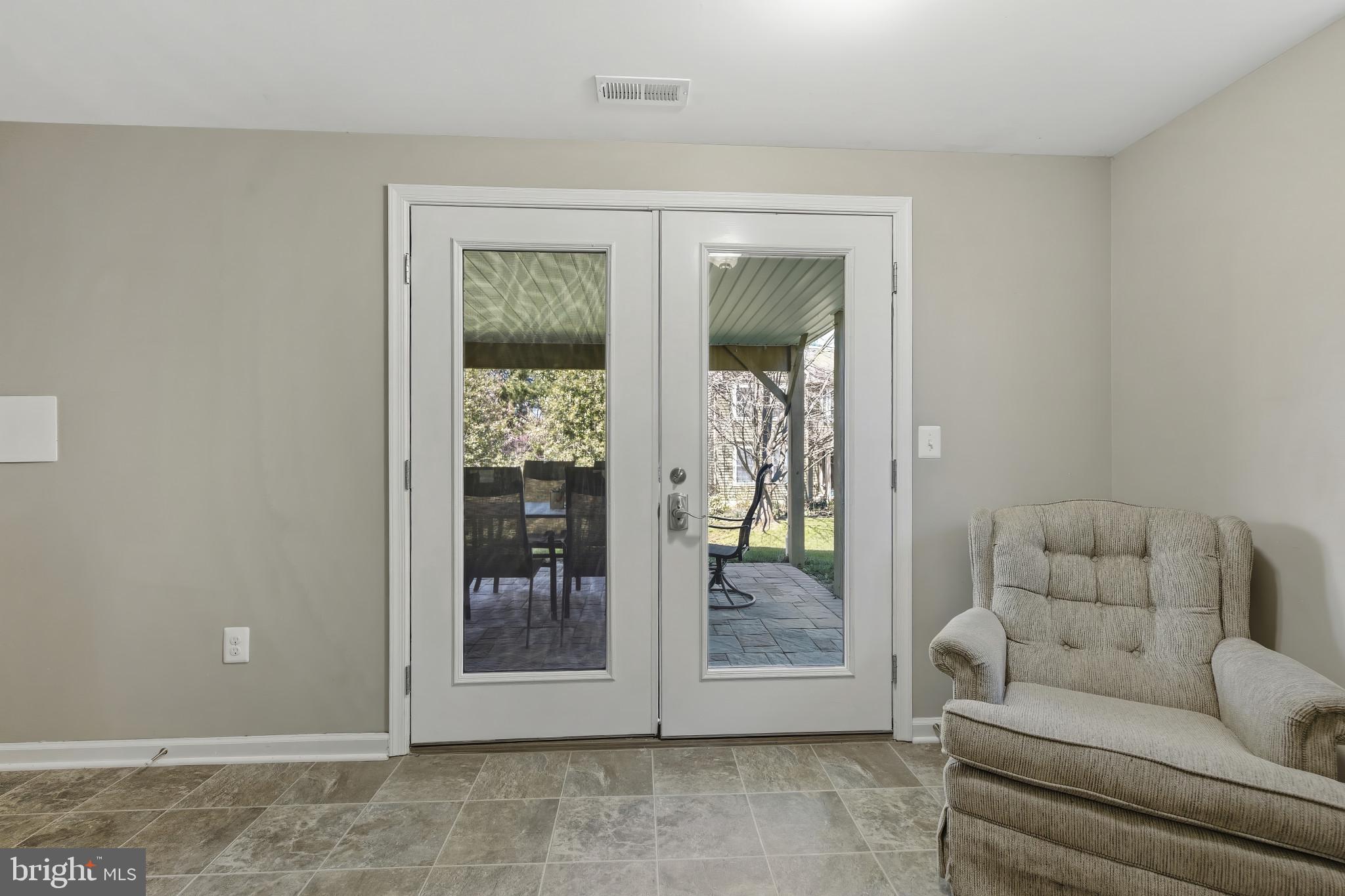 WHISPERING MEADOWS - Residential