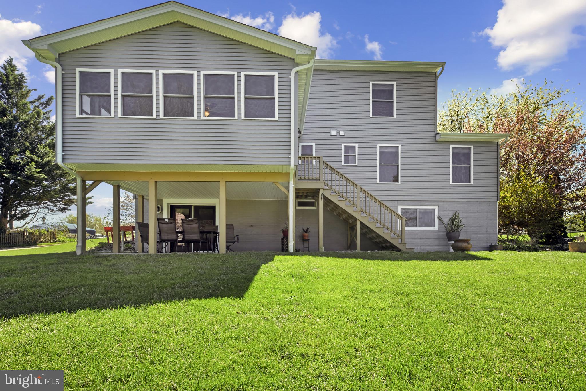 WHISPERING MEADOWS - Residential