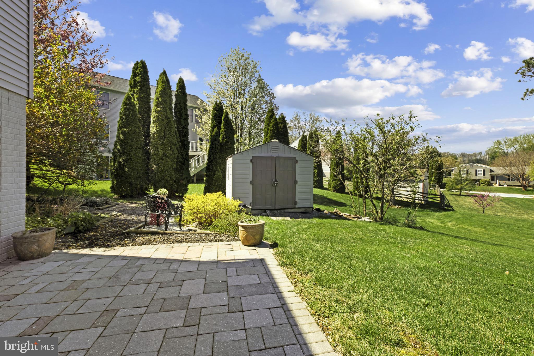 WHISPERING MEADOWS - Residential