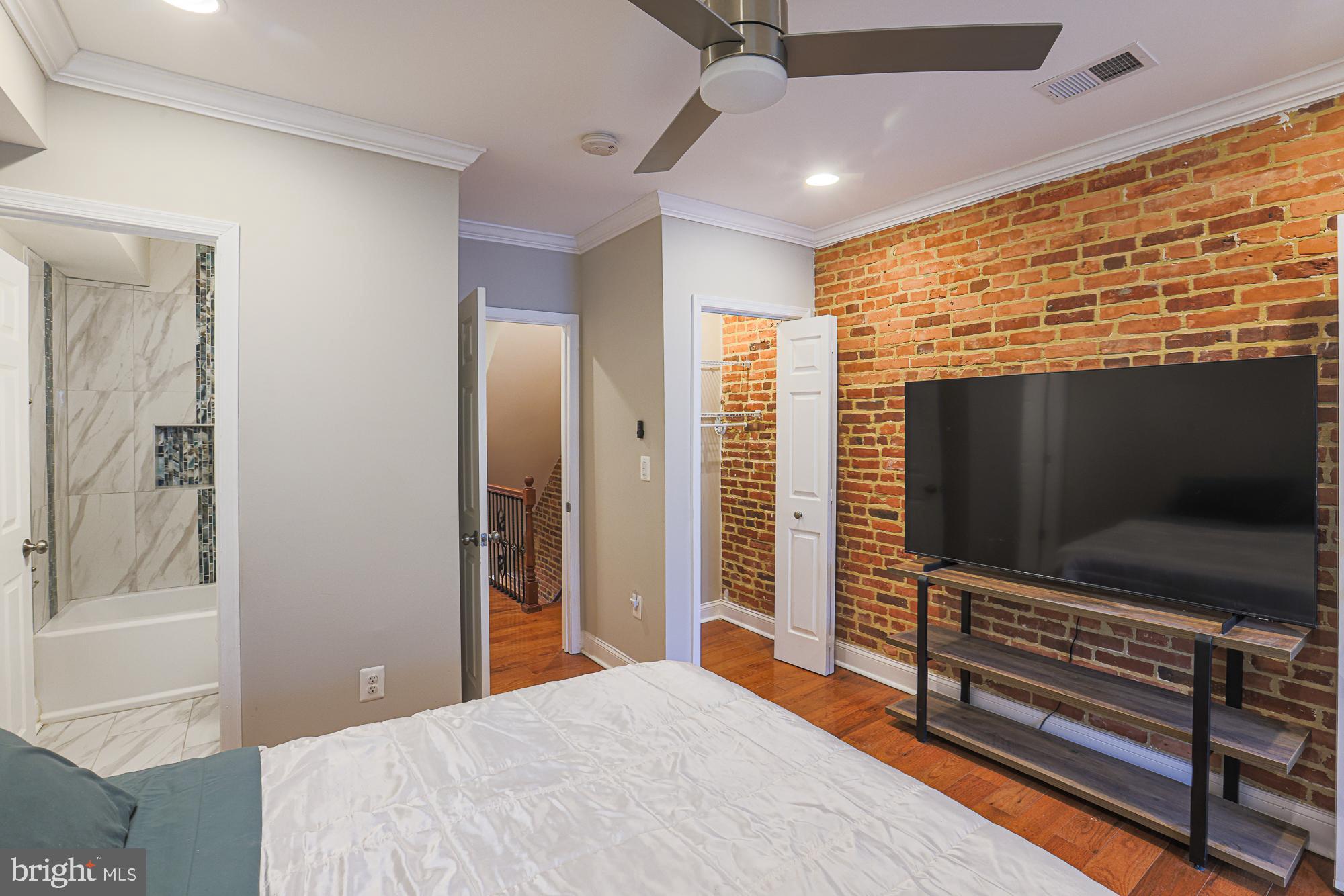 MILTON-MONTFORD - Residential