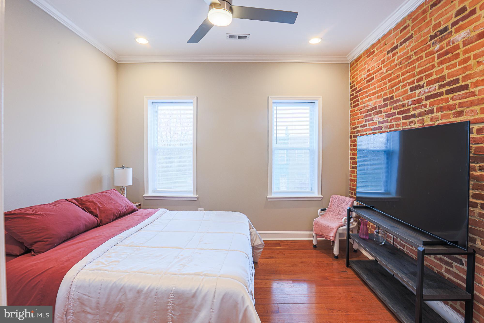 MILTON-MONTFORD - Residential