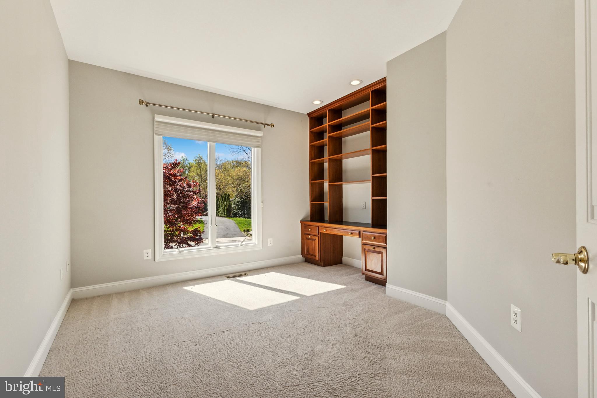 LAKE MANASSAS - Residential