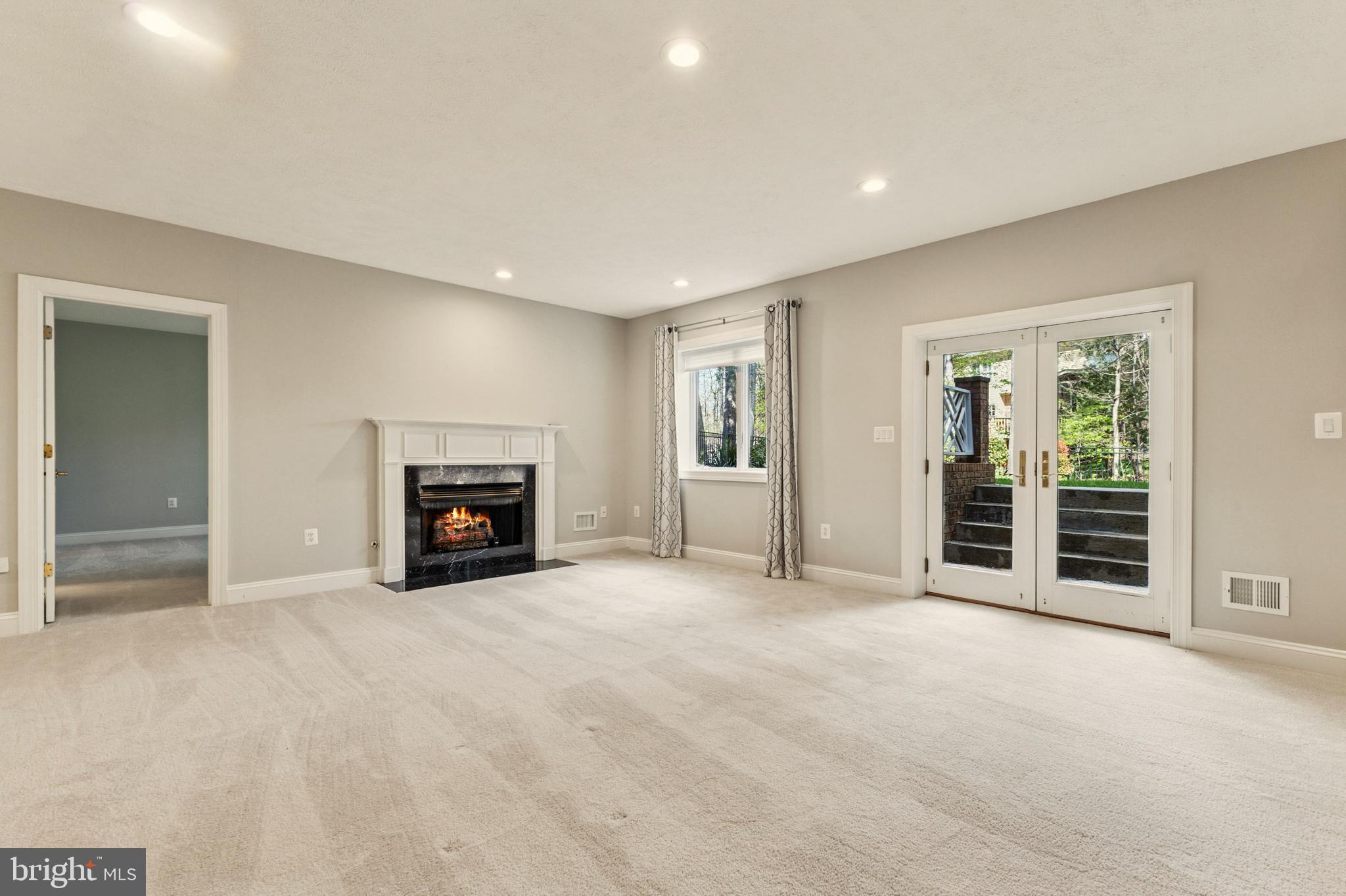 LAKE MANASSAS - Residential