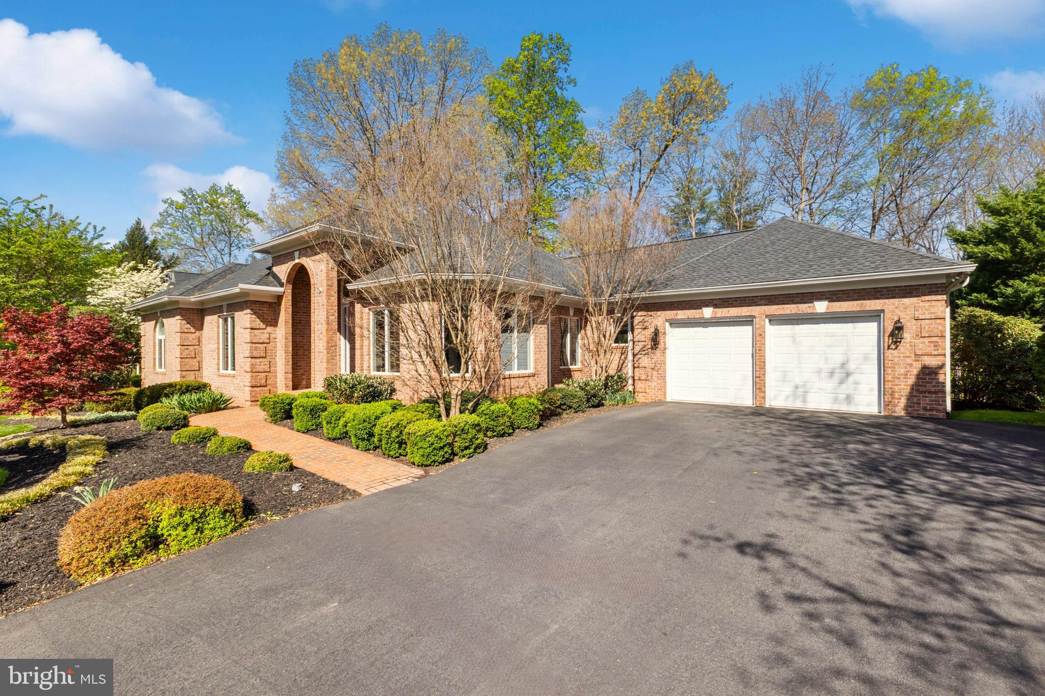 8092 CROOKED OAKS COURT