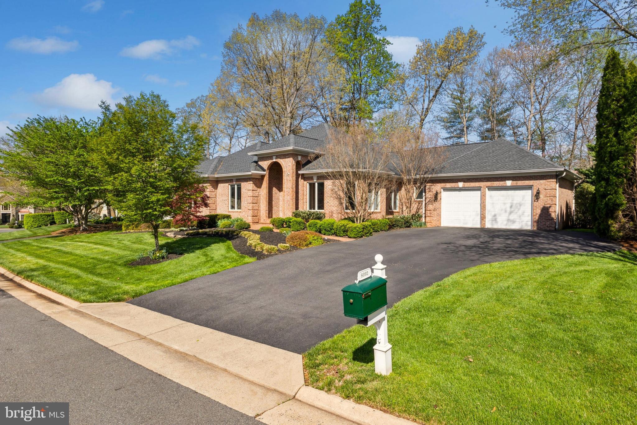 8092 CROOKED OAKS COURT