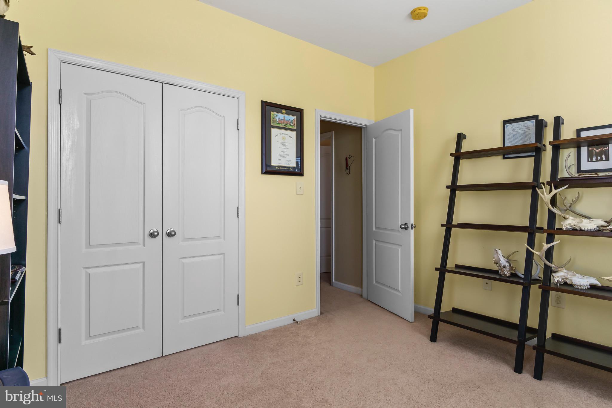 ARCHERS ROCK - Residential