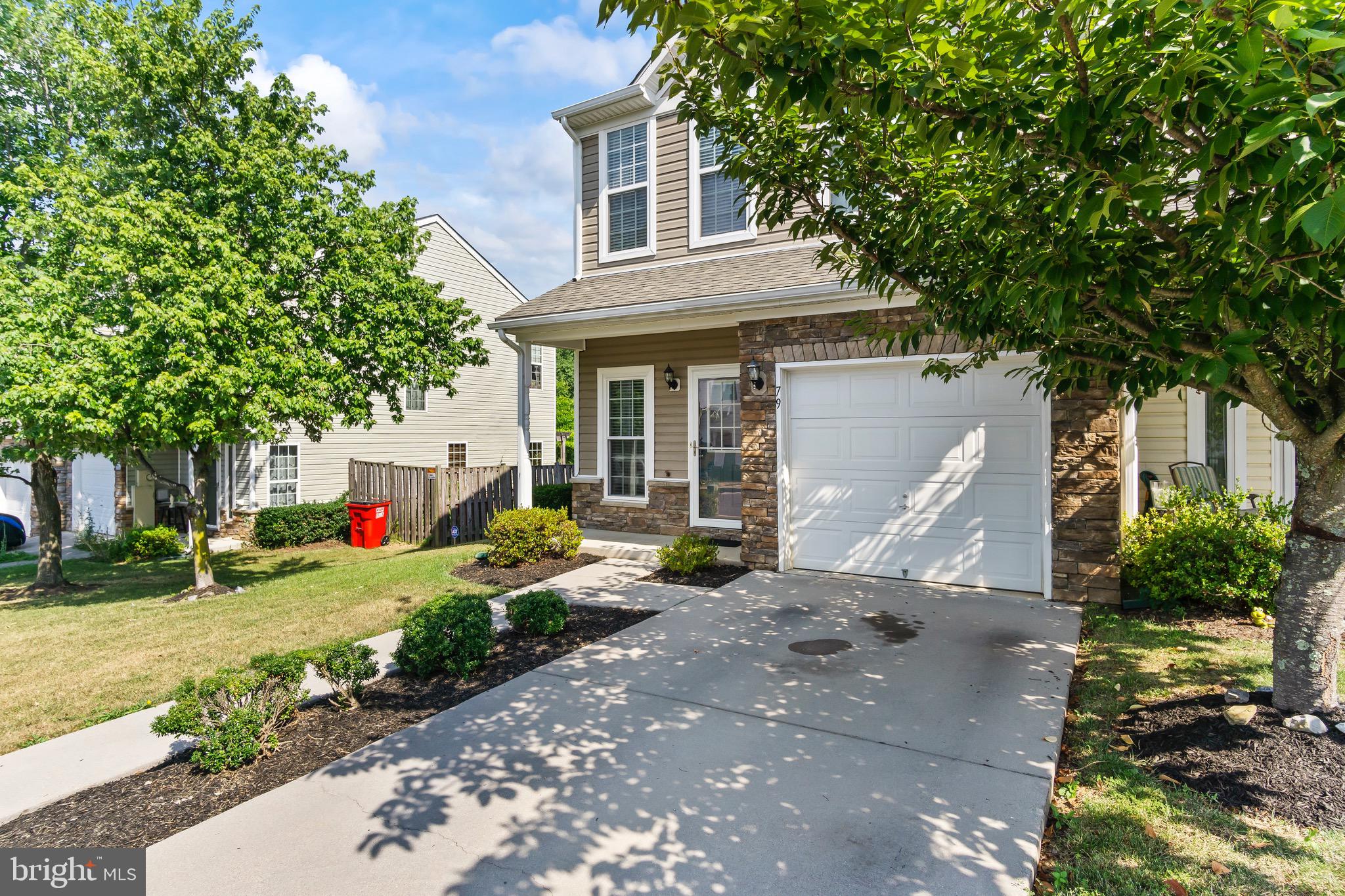 ARCHERS ROCK - Residential