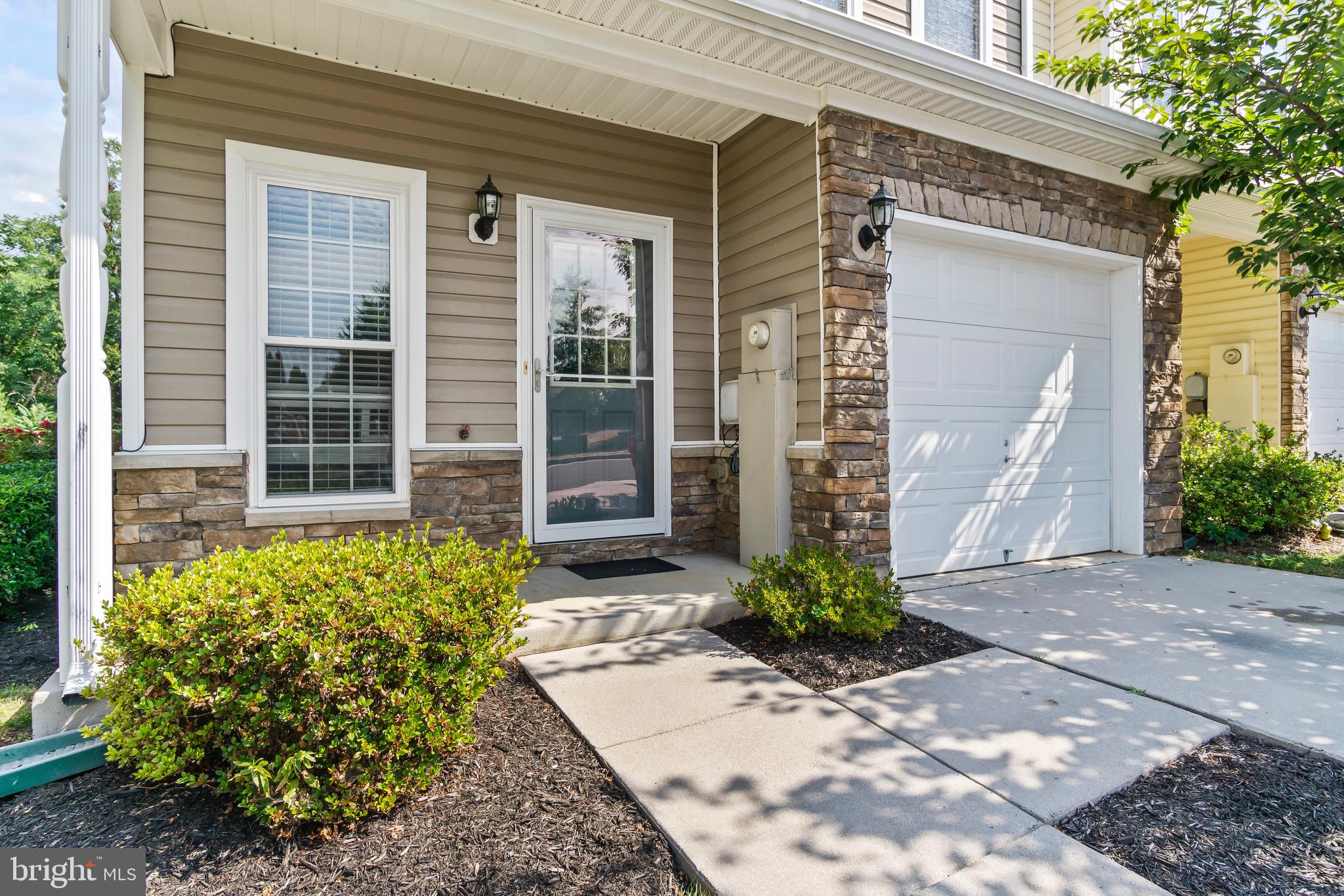 ARCHERS ROCK - Residential