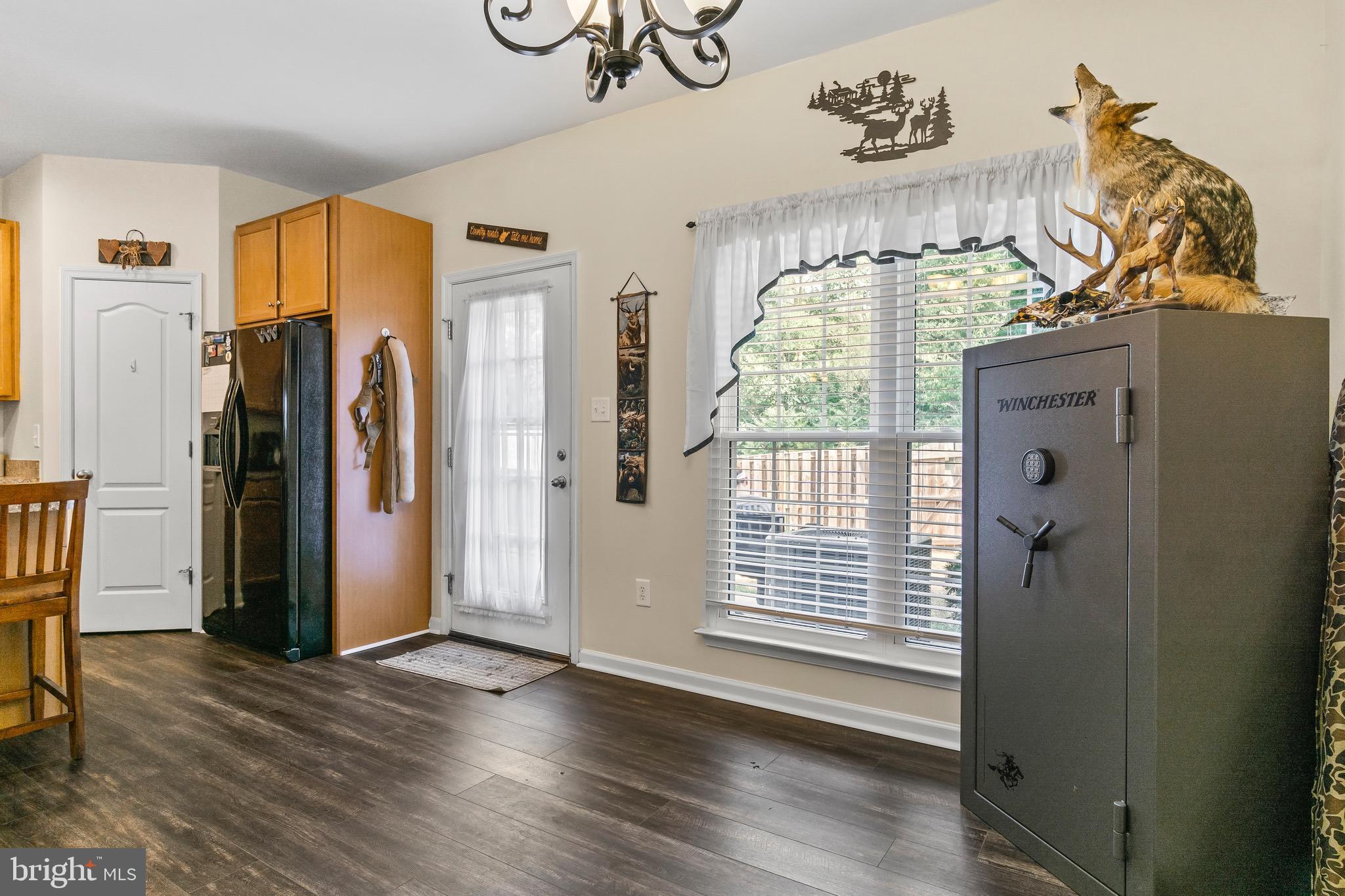 ARCHERS ROCK - Residential