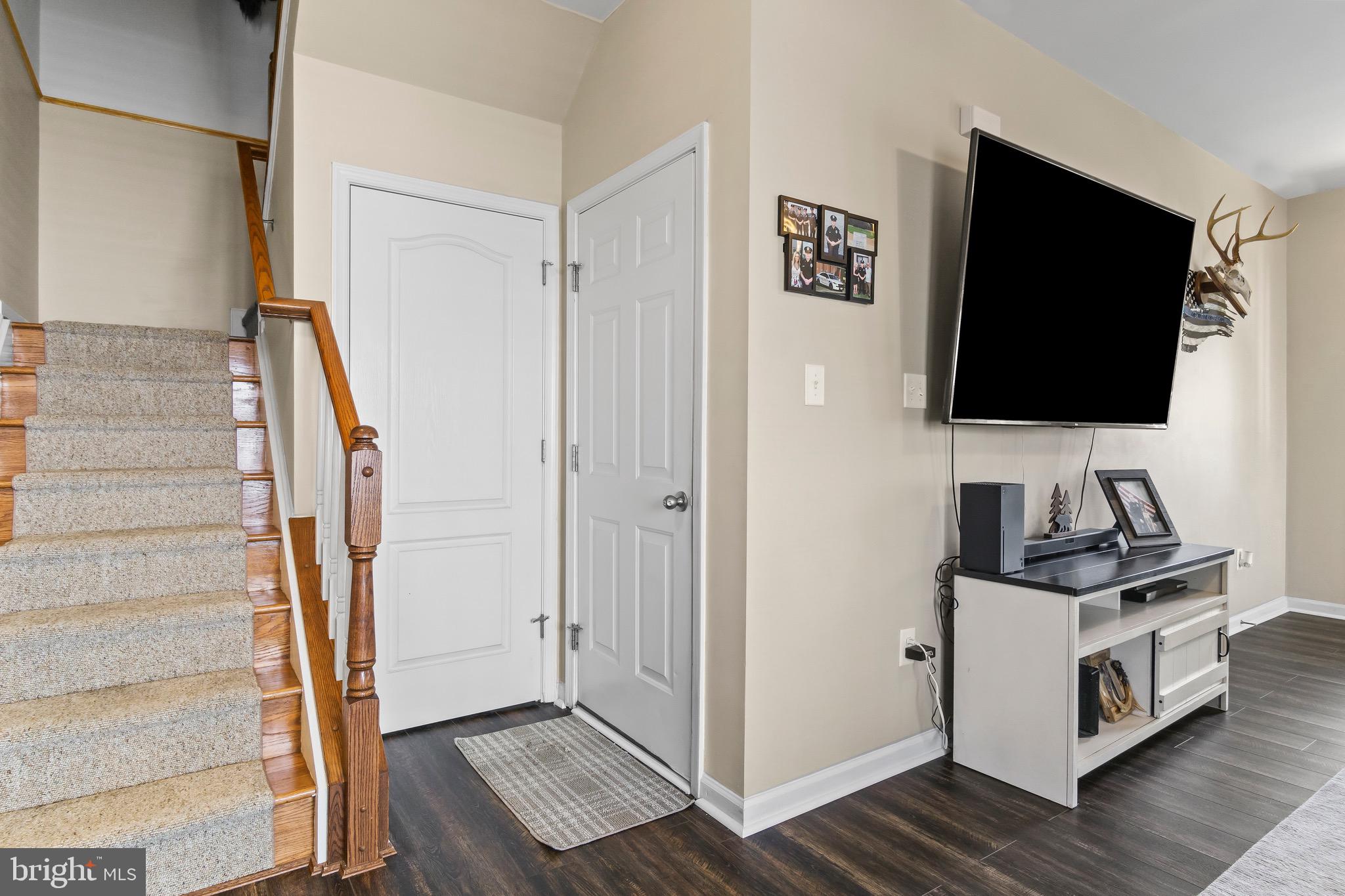 ARCHERS ROCK - Residential