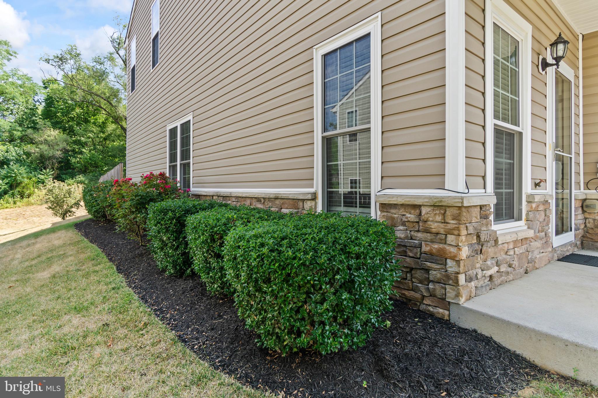 ARCHERS ROCK - Residential