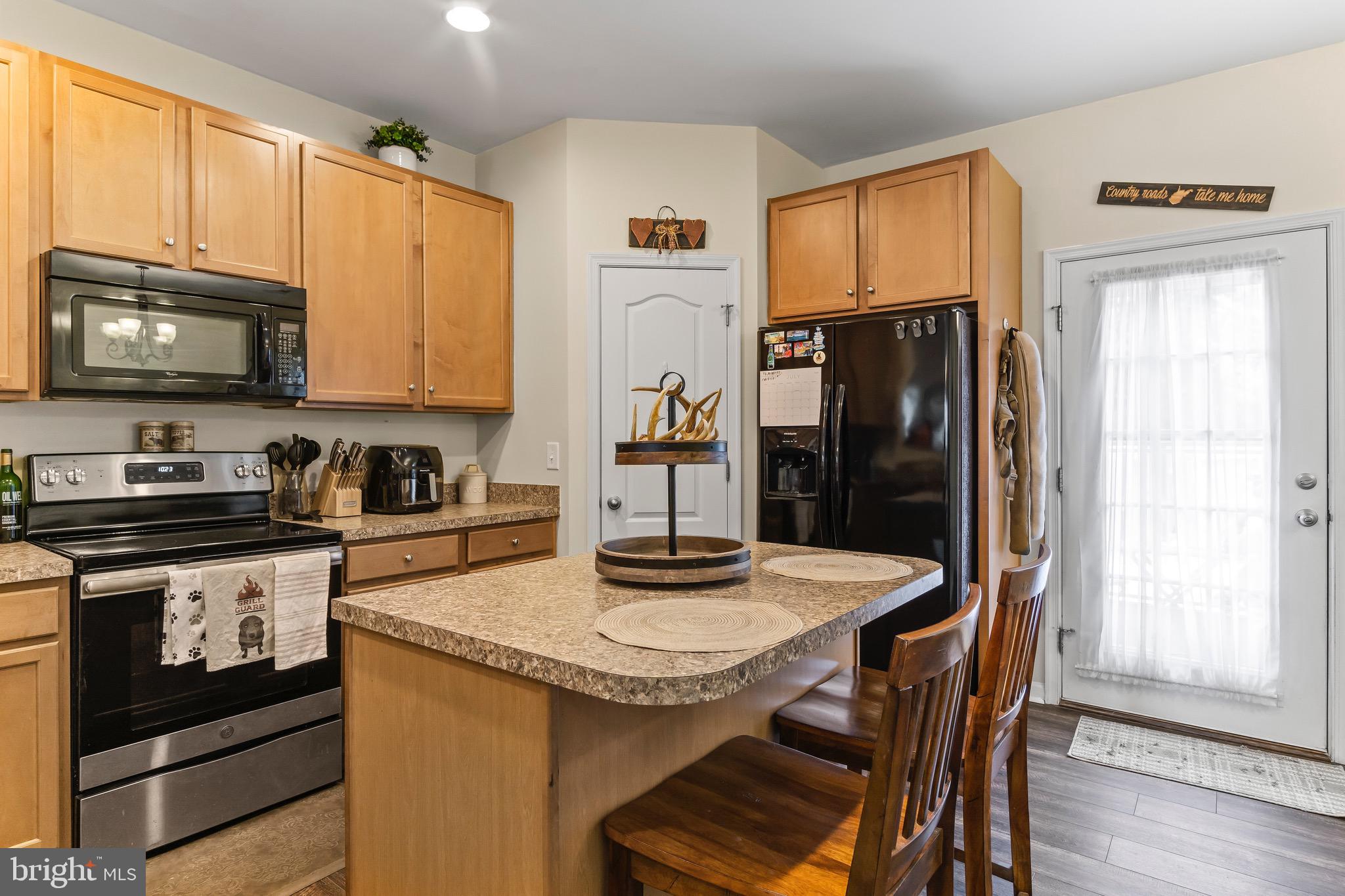 ARCHERS ROCK - Residential