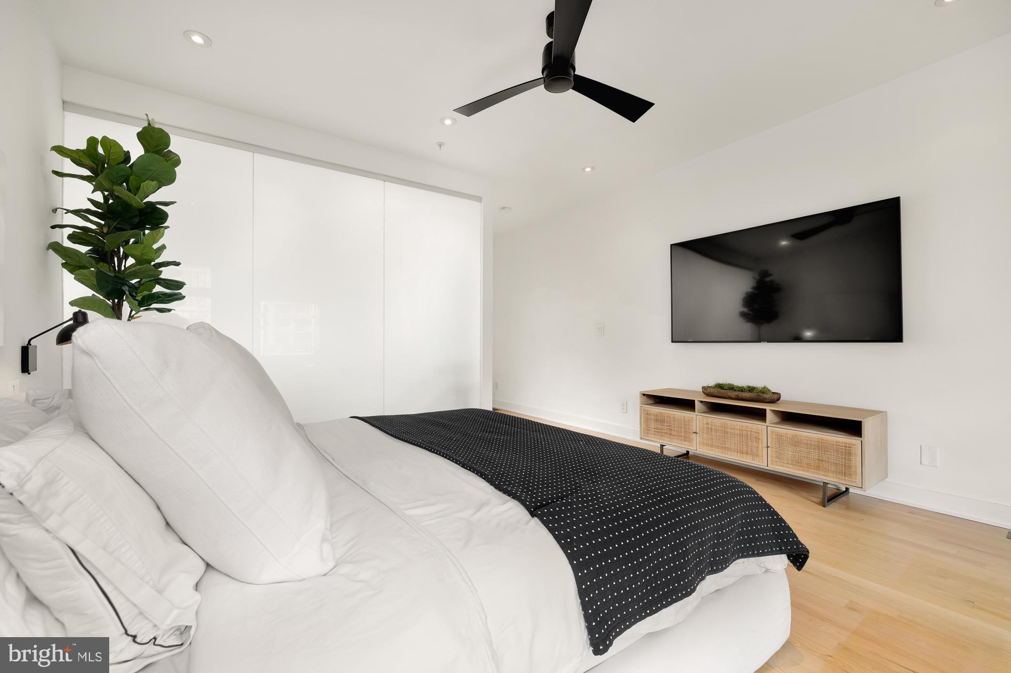 OLD CITY #2 - Residential