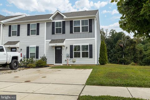 Townhouse For Sale - 137 Wye Oak Drive<br/> TOWNSEND, DE 19734