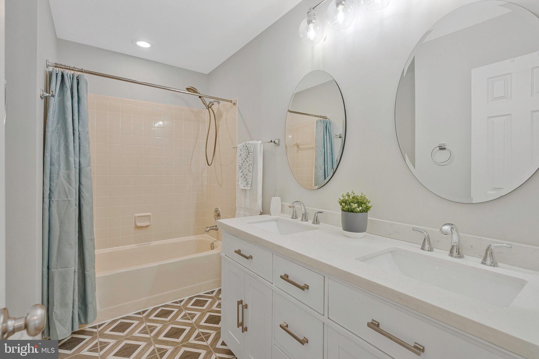 HASTINGS HUNT - Residential