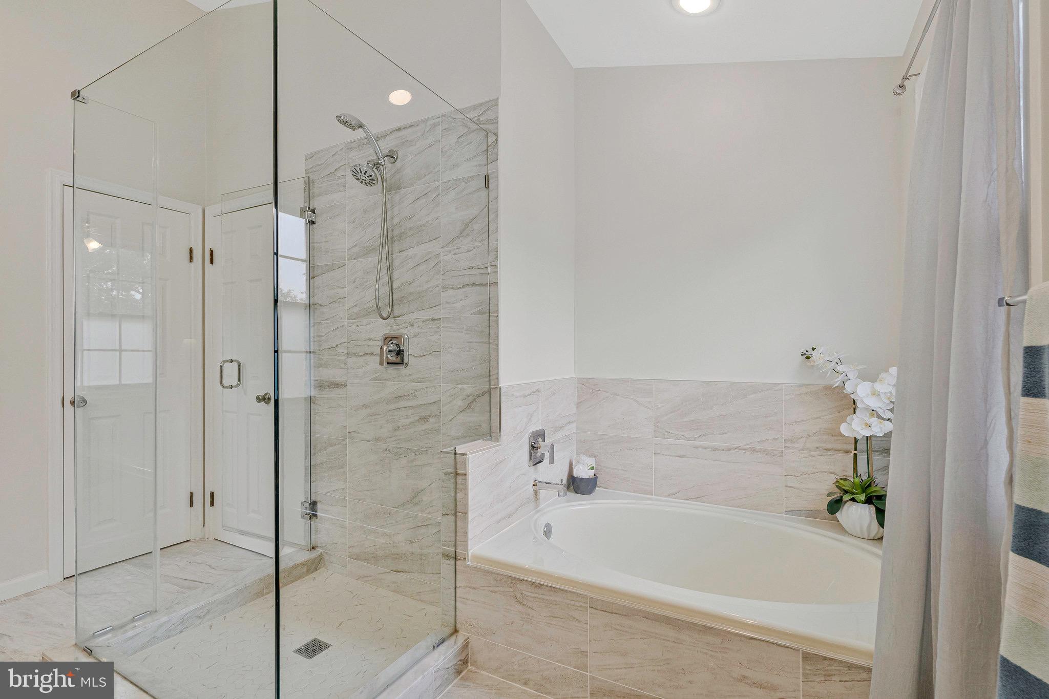 HASTINGS HUNT - Residential