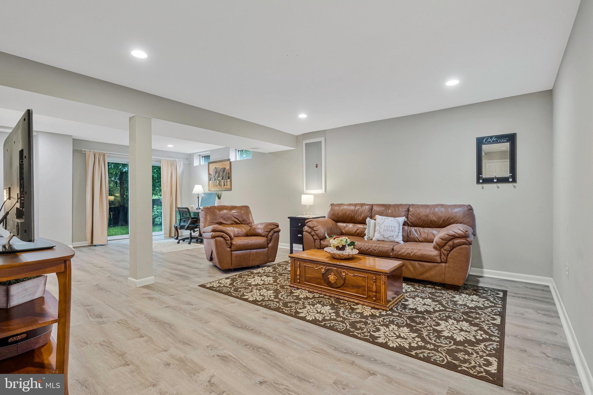 HASTINGS HUNT - Residential