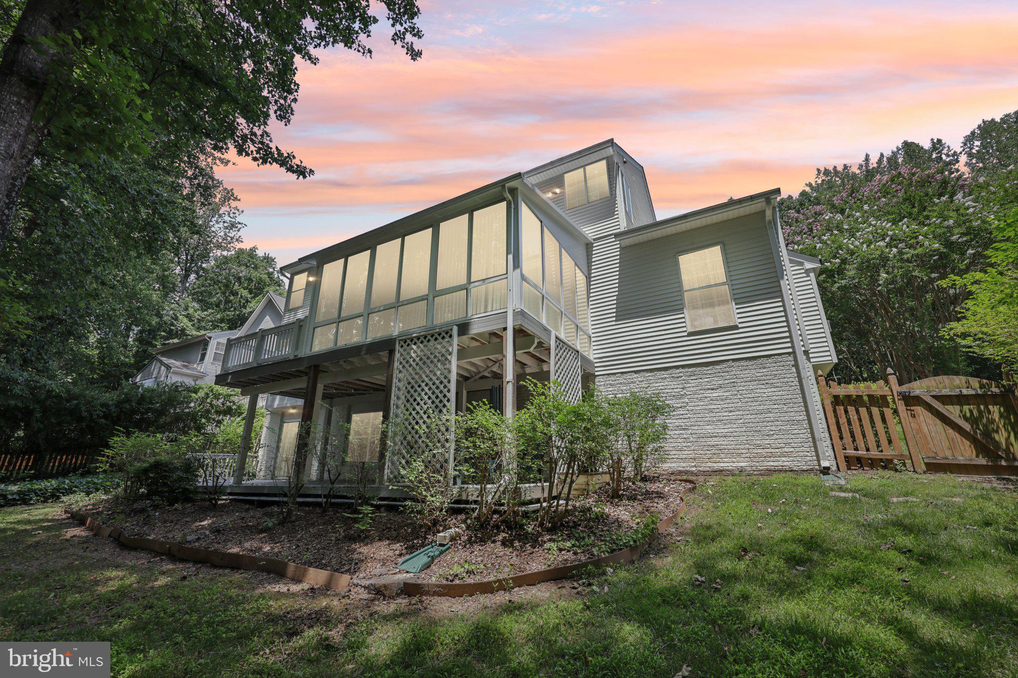 BLOOMS CROSSING - Residential