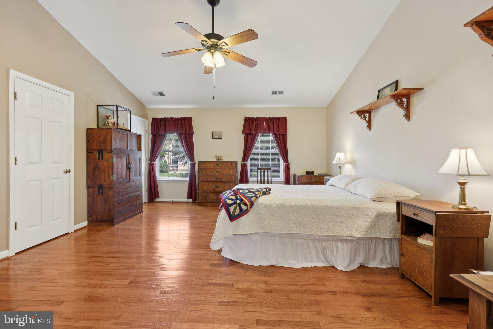 BLOOMS CROSSING - Residential