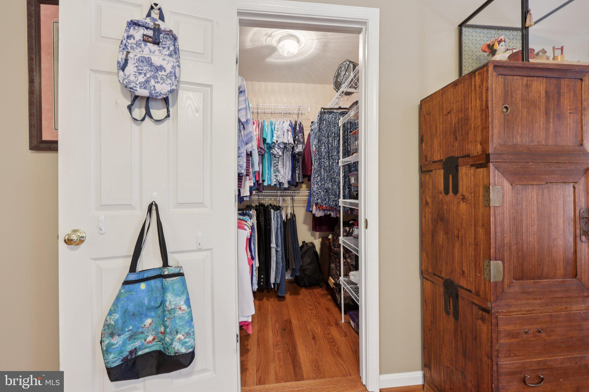 BLOOMS CROSSING - Residential