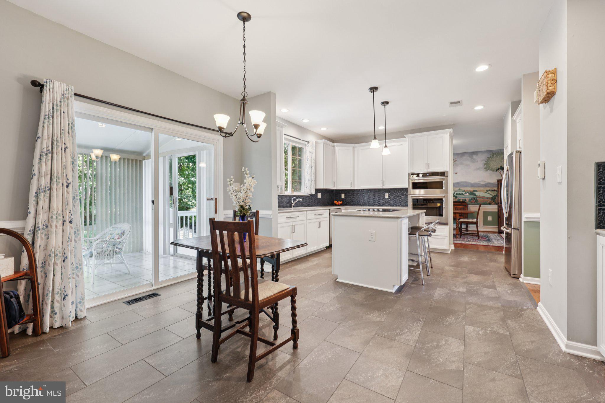 BLOOMS CROSSING - Residential