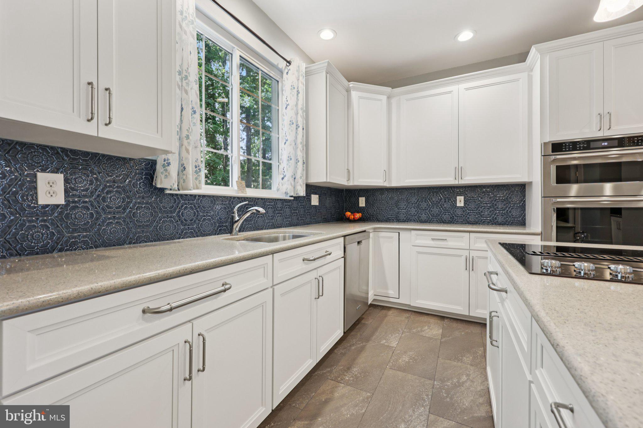 BLOOMS CROSSING - Residential