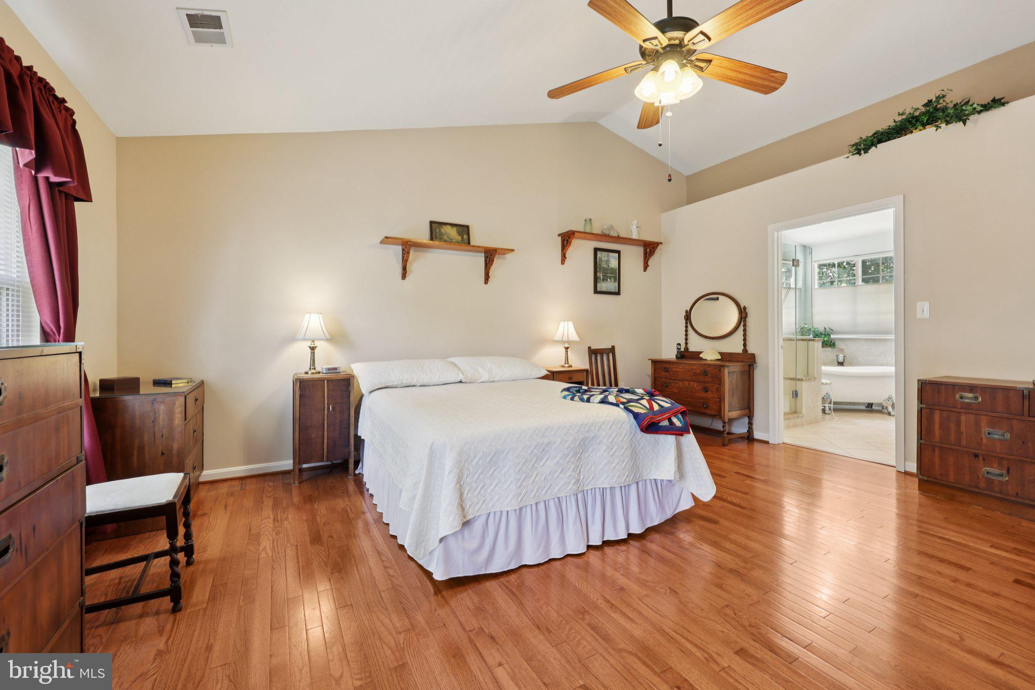 BLOOMS CROSSING - Residential