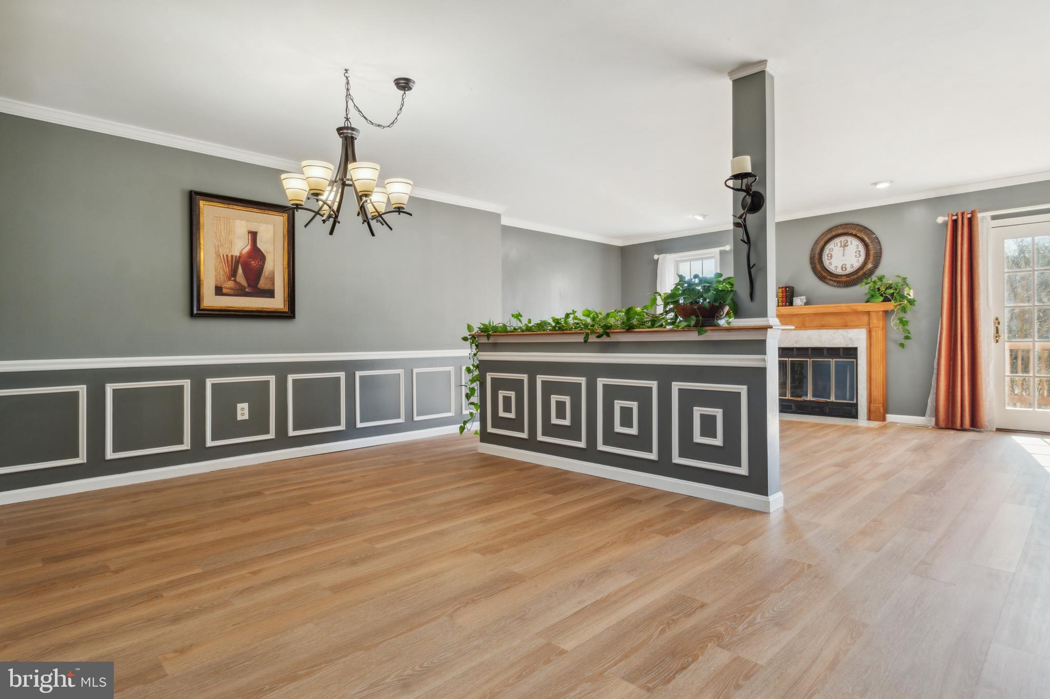 LAUREL LAKES - Residential