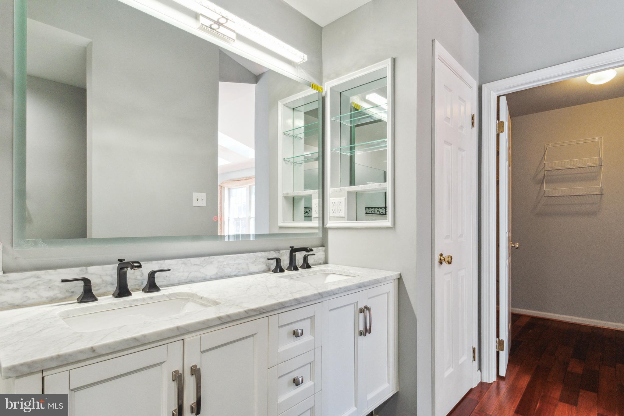 LAUREL LAKES - Residential