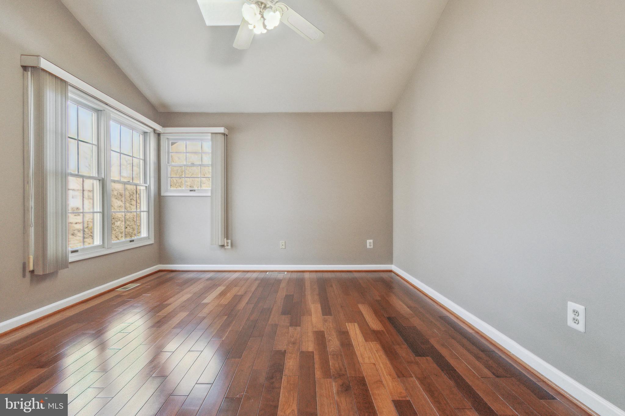 LAUREL LAKES - Residential