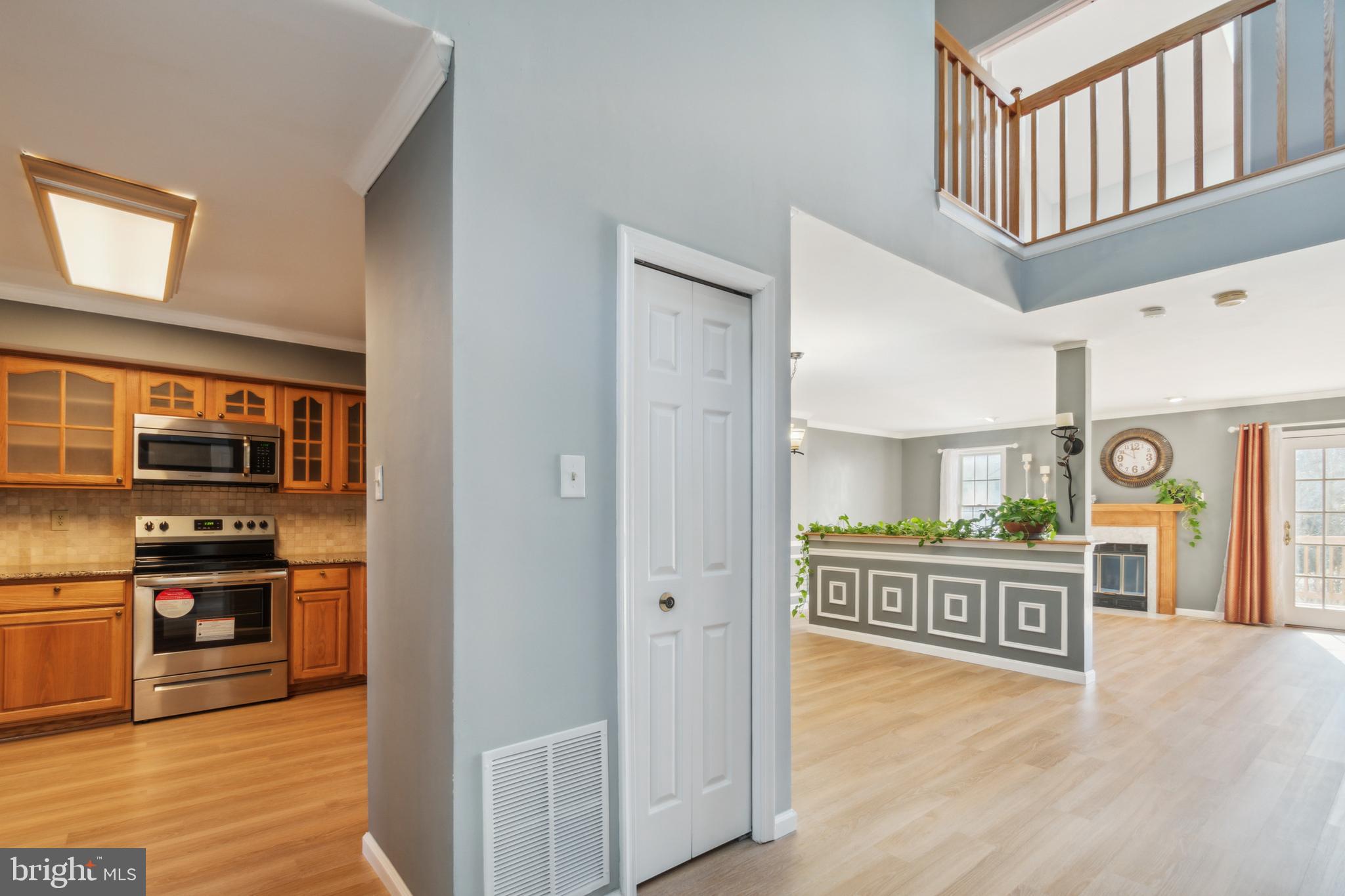 LAUREL LAKES - Residential